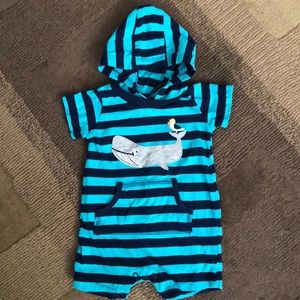 Sale 🎈3/$20 Carter’s 6M Hooded Romper